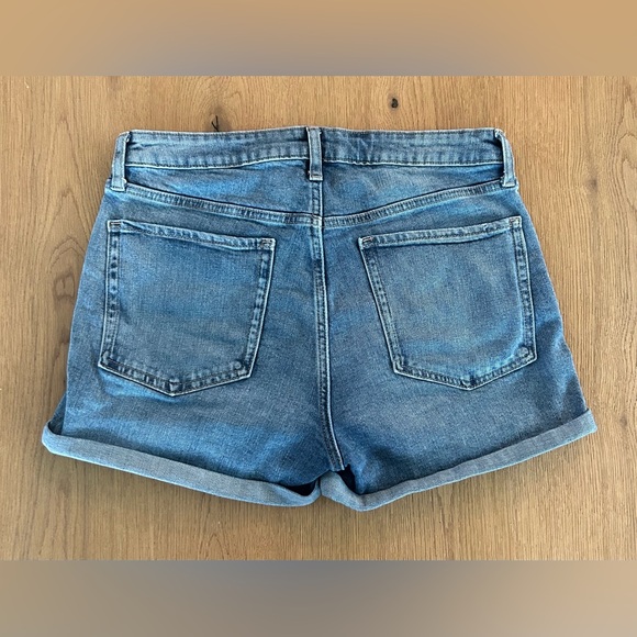 Old Navy Shorts - Picture 2 of 3